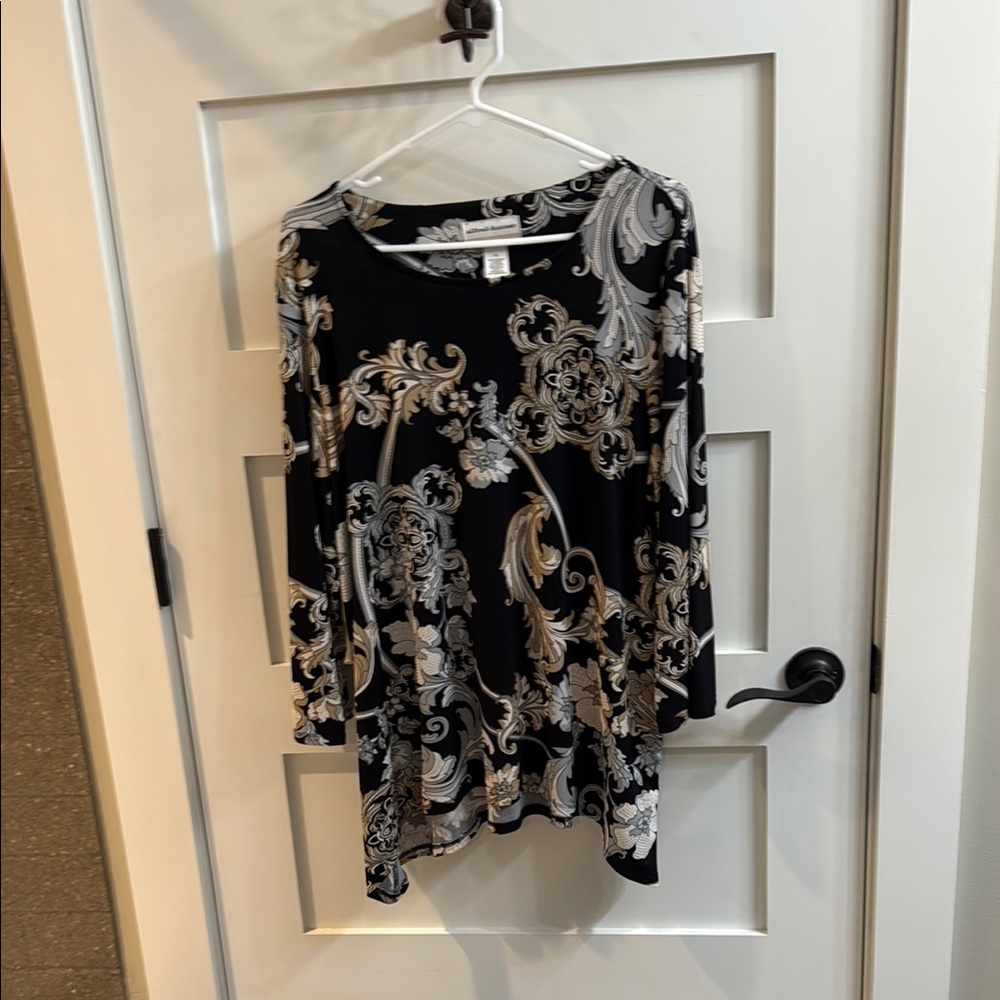 Alfred Dunner Black and White Graphic 3/4 Sleeve Tunic